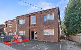 Burwood New 2 Bedroom 2 Bath Apt Free Parking
