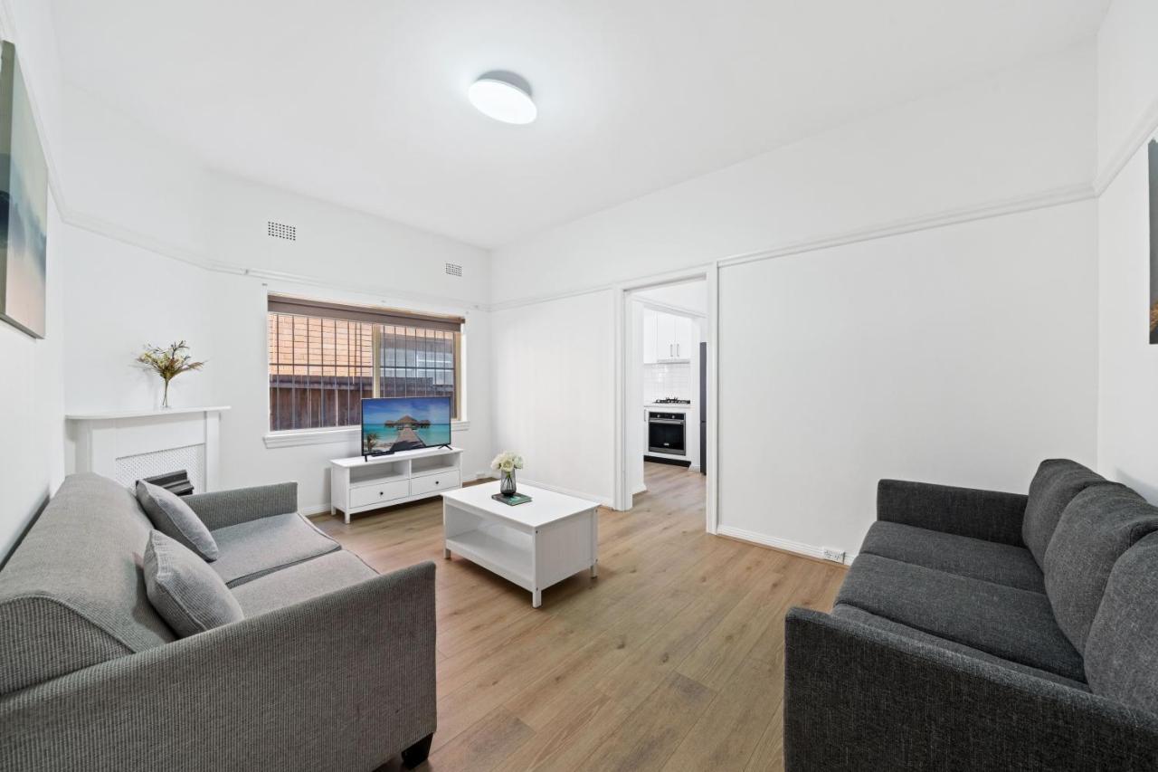 Burwood New 2 Bedroom 2 Bath Apt Free Parking 시드니 외부 사진